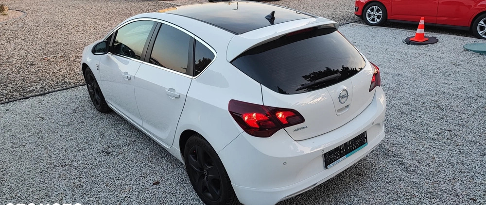 Opel Astra cena 29900 przebieg: 217100, rok produkcji 2013 z Wschowa małe 254